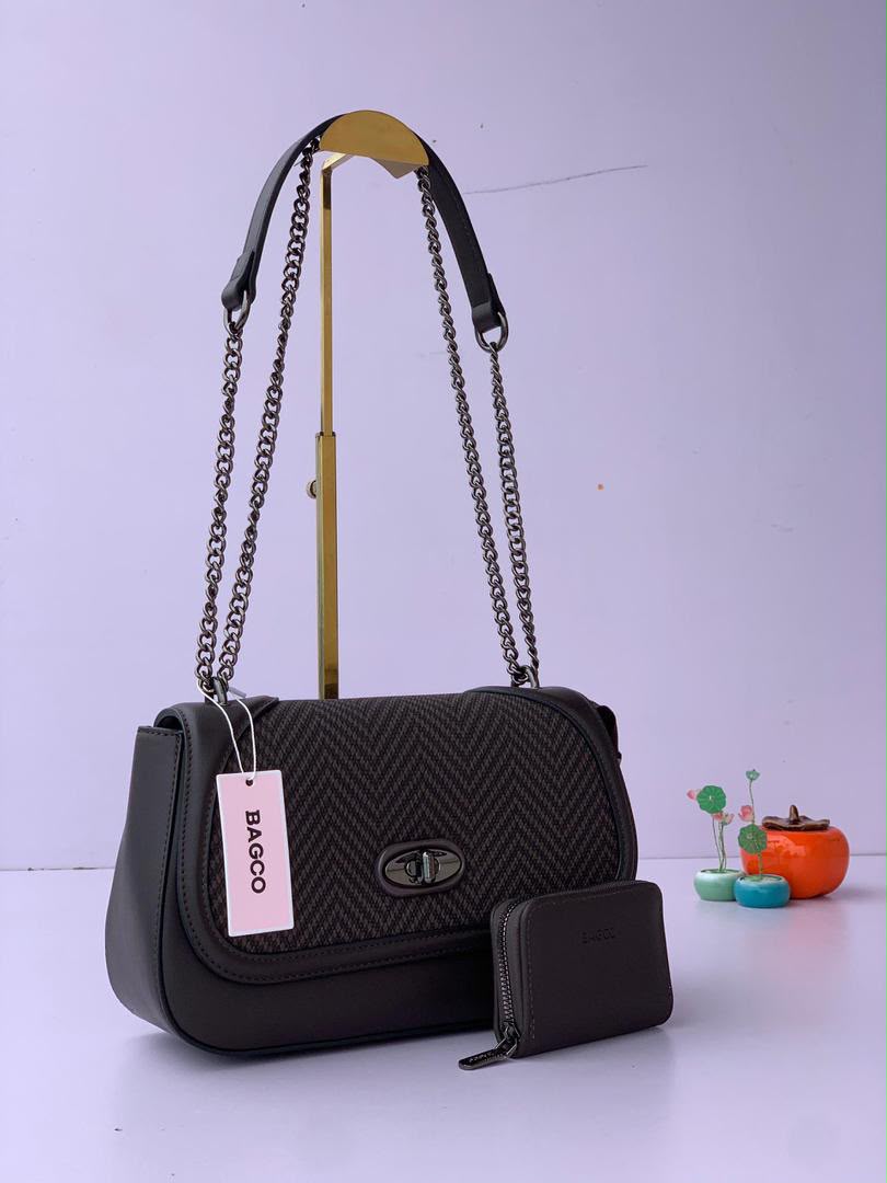 For the Brown Set: Luxe Chic Bagco 2-in-1 Handbag - Black