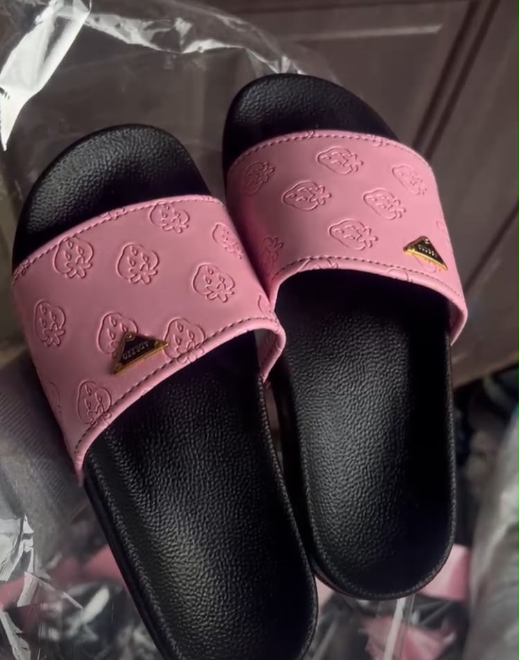 Female footwear